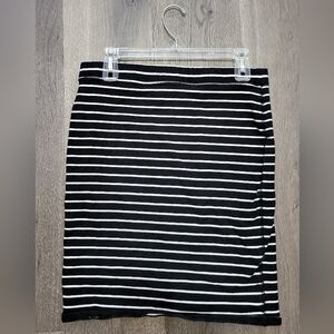Old Navy Black and White Stripped Midi Skirt for Women Size Medium